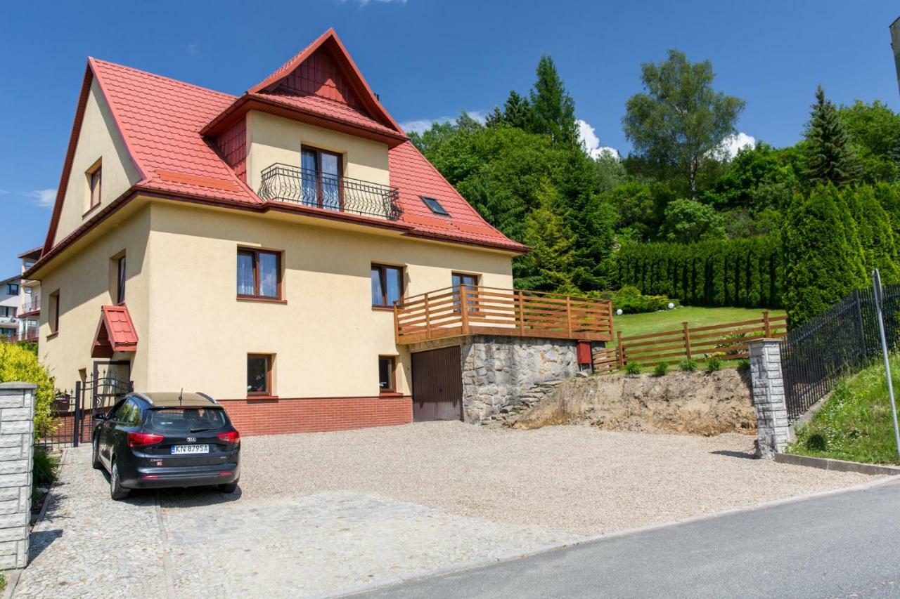 Willa Pod Zegarem - W Cenie Parking, Szybkie Wifi, Duzy Ogrod, Wiata Grilowa! Krynica Zdroj Εξωτερικό φωτογραφία