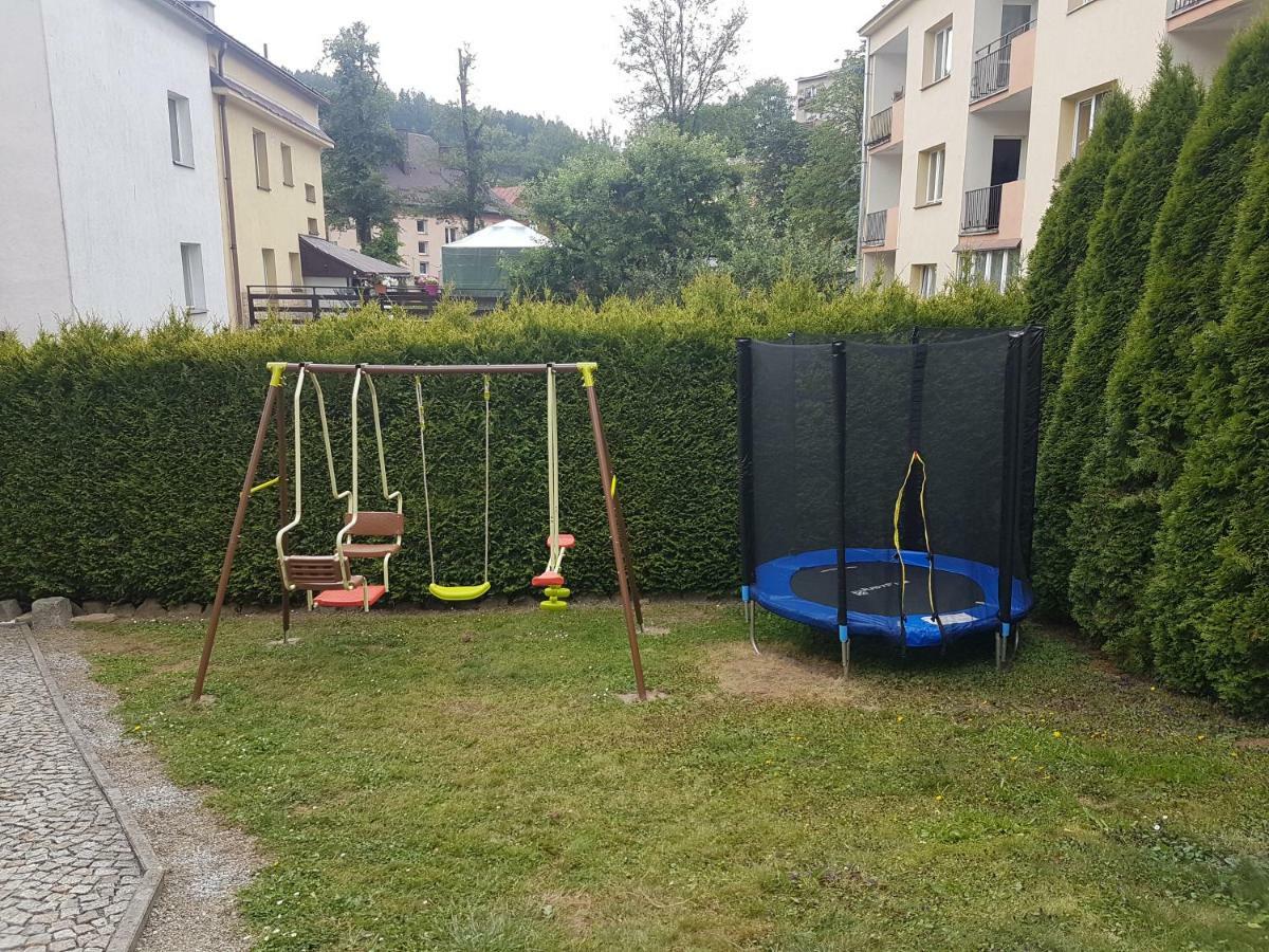 Willa Pod Zegarem - W Cenie Parking, Szybkie Wifi, Duzy Ogrod, Wiata Grilowa! Krynica Zdroj Εξωτερικό φωτογραφία